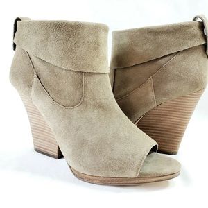 Vince Camuto Judelle bootie suede